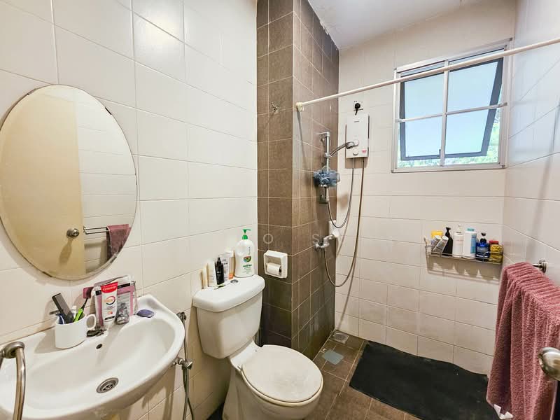 Glenmarie Cove untuk Untuk Dijual - RM 1,000,000, Apr 2026 - Bathroom - PropertyGuru.com.my