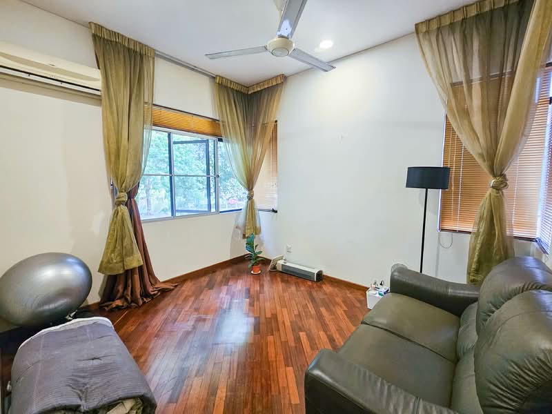 Glenmarie Cove untuk Untuk Dijual - RM 1,000,000, Apr 2026 - Living Room - PropertyGuru.com.my