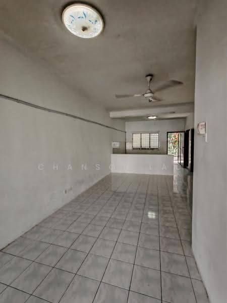 Townhouse for Sale in Kota Kemuning (Shah Alam) - Chanson Lau - Living Room - PropertyGuru.com.my