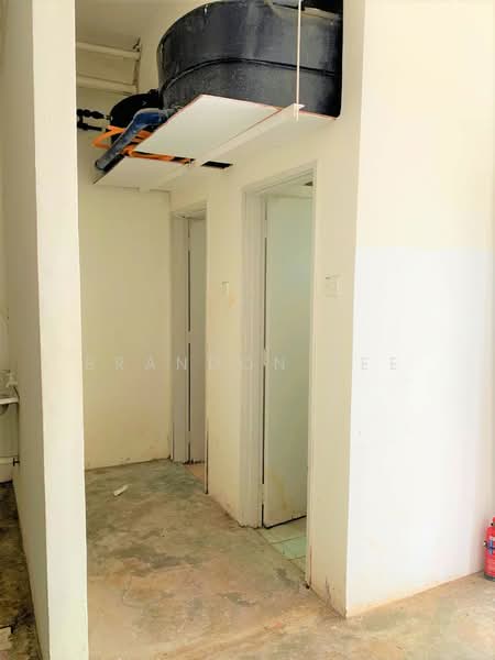 Ground Floor Shop, Lestari Perdana, Taman equine, Puncak Jalil, Seri Kembangan untuk Untuk Disewa - RM 3,200 /bulan, Apr 2026 - Corridor - PropertyGuru.com.my