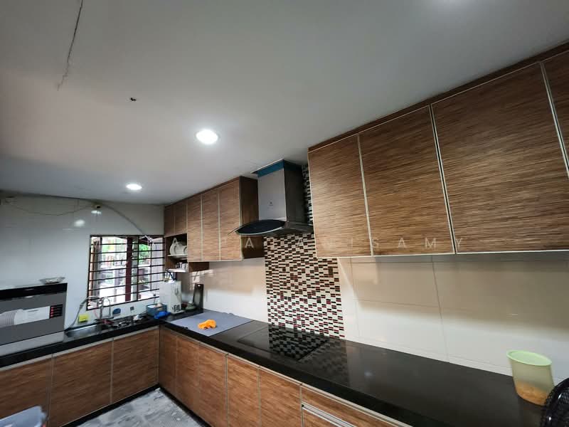 Semi-Detached House for Sale in Shah Alam (Selangor) - Mala Palanisamy - Kitchen - PropertyGuru.com.my