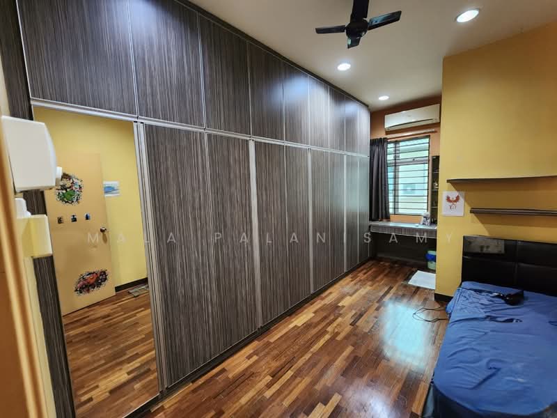 Rumah Berkembar untuk Dijual di Shah Alam (Selangor) - Mala Palanisamy - Bedroom - PropertyGuru.com.my