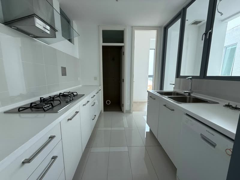 Condominium for Sale at Kiaramas Danai - Bao Jie - Kitchen - PropertyGuru.com.my