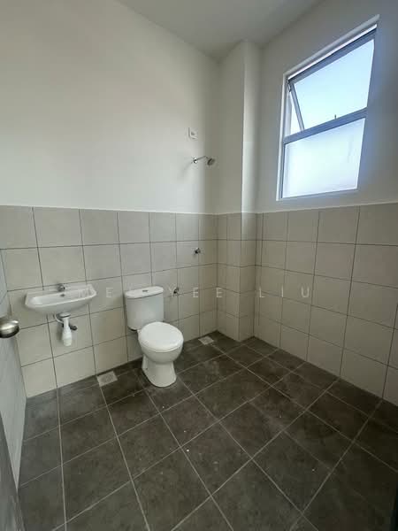 Semi-Detached House for Sale in Melaka City (Melaka) - Mei Yee Liu - Bathroom - PropertyGuru.com.my