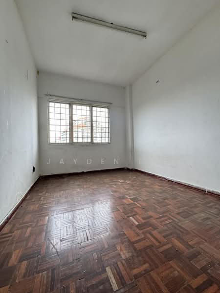 Condominium for Sale at Pelangi Indah Condominium - Jayden Lee - Interior - PropertyGuru.com.my