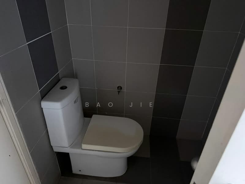 Pejabat untuk Dijual di Mont Kiara (Kuala Lumpur) - Bao Jie - Bathroom - PropertyGuru.com.my