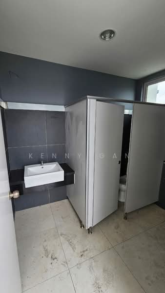 Shop for Rent in Kuala Lumpur (Kuala Lumpur) - Kenny Gan - Bathroom - PropertyGuru.com.my