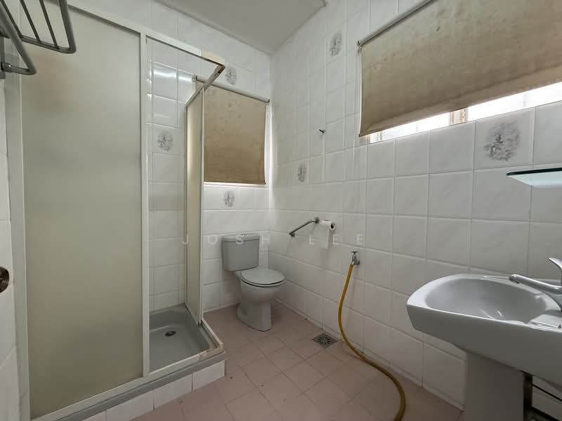 Semi-Detached House for Sale in Damansara Jaya (Petaling Jaya) - Josh Lee - Bathroom - PropertyGuru.com.my