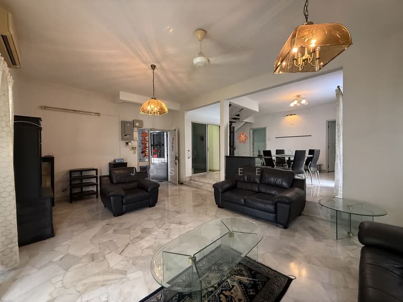 Semi-Detached House for Sale in Damansara Jaya (Petaling Jaya) - Josh Lee - Living Room - PropertyGuru.com.my