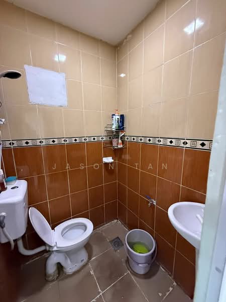 1-storey Terraced House for Sale in Taman Puteri Wangsa (Ulu Tiram) - Jason Tan - Bathroom - PropertyGuru.com.my