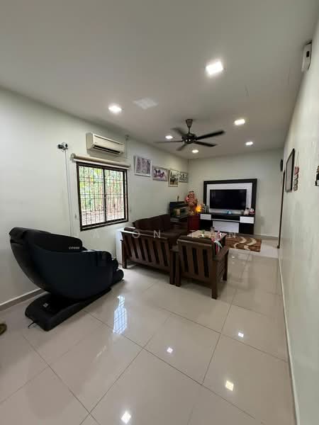 1-storey Terraced House for Sale in Taman Puteri Wangsa (Ulu Tiram) - Jason Tan - Living Room - PropertyGuru.com.my