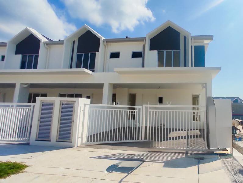 2-storey Terraced House for Sale in Seremban (Negeri Sembilan) - Kah Hee Lim - Exterior - PropertyGuru.com.my