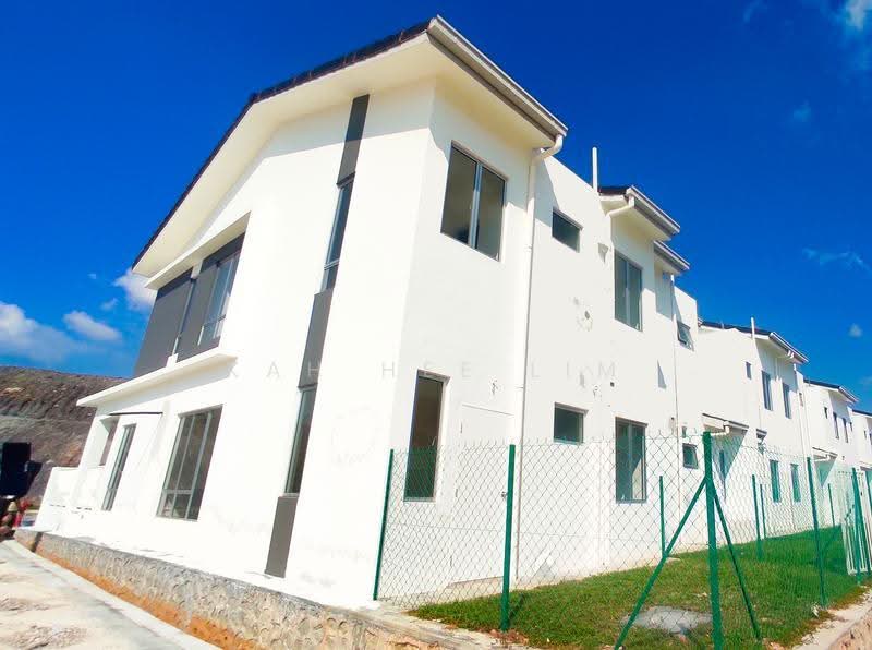2-storey Terraced House for Sale in Seremban (Negeri Sembilan) - Kah Hee Lim - Exterior - PropertyGuru.com.my