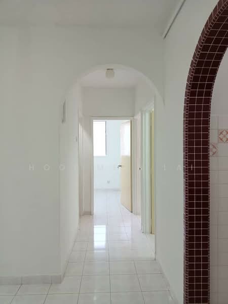 Flat for Sale at Happy Garden Apartment - Hooi Mein Lai - Corridor - PropertyGuru.com.my