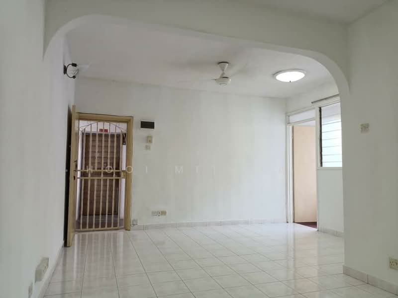Flat for Sale at Happy Garden Apartment - Hooi Mein Lai - Living Room - PropertyGuru.com.my