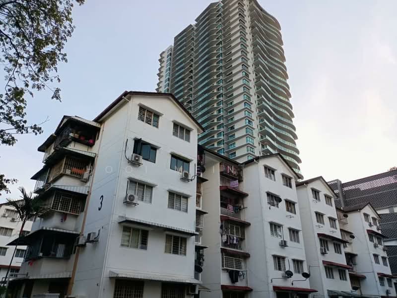 Flat for Sale at Happy Garden Apartment - Hooi Mein Lai - Exterior - PropertyGuru.com.my