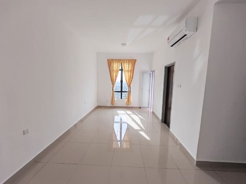 KSL Residence 2 @ Kangkar Tebrau untuk Untuk Disewa - RM 1,800 /bulan, Mac 2026 - Living Room - PropertyGuru.com.my