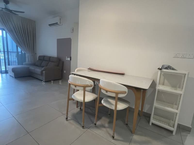 Kediaman Servis untuk Disewa di D'Ivo - Stephanie YIP - Living Room - PropertyGuru.com.my