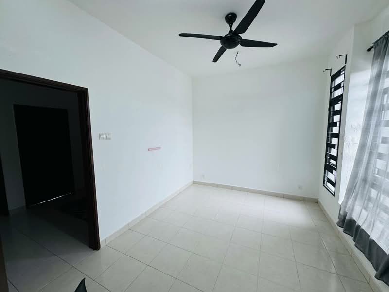 2-storey Terraced House for Sale in Saujana Utama (Selangor) - Mohd Fadzli - Interior - PropertyGuru.com.my