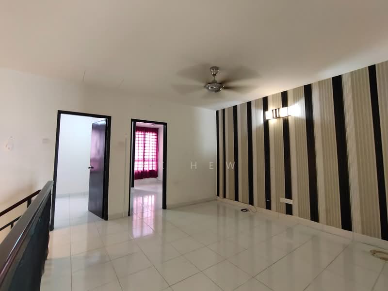 2-storey Terraced House for Rent in Semenyih Parklands (Beranang) - KK HEW - Living Room - PropertyGuru.com.my