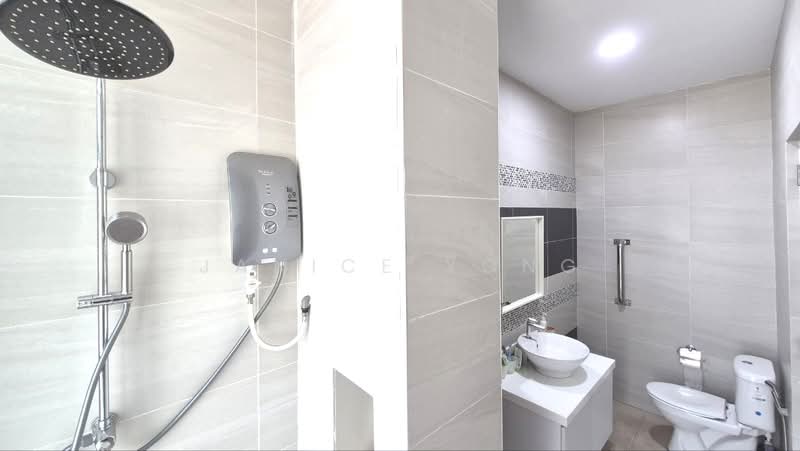 Townhouse for Sale in Taman Sutera Utama (Skudai) - Janice Yong - Bathroom - PropertyGuru.com.my