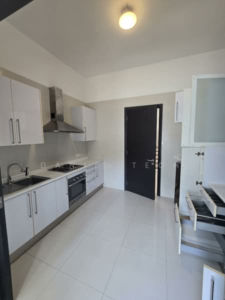 Semi-Detached House for Rent in Tanjung Tokong (Penang) - Daniel Teoh - Kitchen - PropertyGuru.com.my