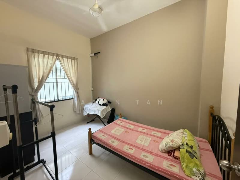 Rumah Teres 2 Tingkat untuk Dijual di Taman Setia Indah (Tebrau) - Jason Tan - Bedroom - PropertyGuru.com.my