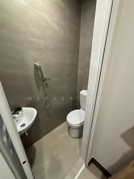 Service Residence for Sale at Puteri Cove Residences - Werner Kee - Bathroom - PropertyGuru.com.my