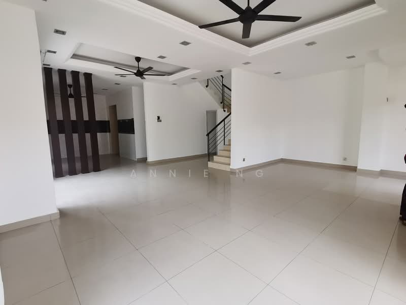 Cluster House for Sale in Saujana Rawang (Rawang) - Annie Ng - Living Room - PropertyGuru.com.my