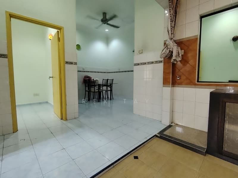 1-storey Terraced House for Sale in Taman Mutiara Rini (Skudai) - Rex Tay - Dining Room - PropertyGuru.com.my