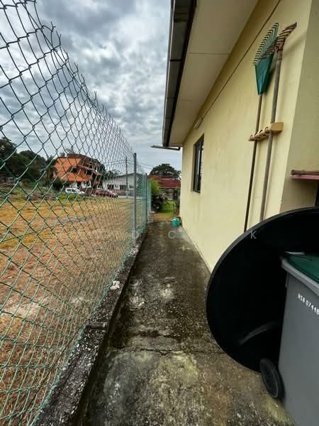 Peaceful & Green Bungalow – Batu 4, Port Dickson untuk Untuk Dijual - RM 1,500,000, Apr 2026 - PropertyGuru.com.my