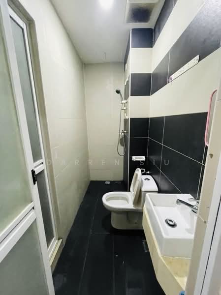 Service Residence for Rent at D'Secret Garden (Pangsapuri Kempas Indah) - Darren Siu - Bathroom - PropertyGuru.com.my