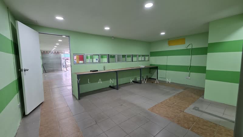 Shop for Rent in Taman United (Jalan Klang Lama (Old Klang Road)) - Dylan Kwan - Interior - PropertyGuru.com.my