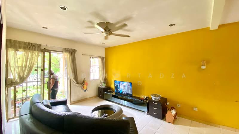 2-storey Terraced House for Sale in Presint 9 (Putrajaya) - Mohd Mortadza Ahmad - Living Room - PropertyGuru.com.my