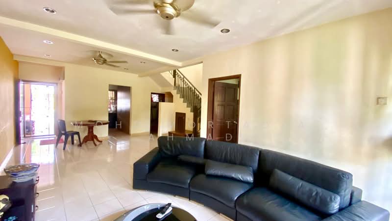 2-storey Terraced House for Sale in Presint 9 (Putrajaya) - Mohd Mortadza Ahmad - Living Room - PropertyGuru.com.my