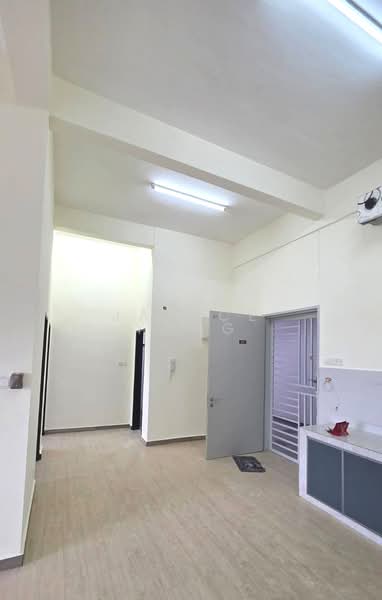 Service Residence for Sale at The Garden Residences - Janice Yong - Kitchen - PropertyGuru.com.my