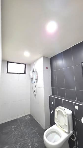 Service Residence for Sale at The Garden Residences - Janice Yong - Bathroom - PropertyGuru.com.my