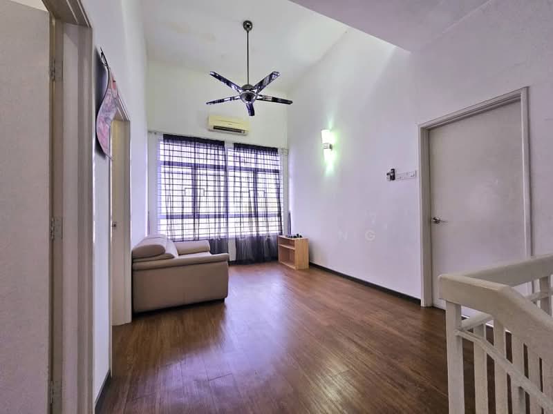 2-storey Terraced House for Sale in Kota Kemuning (Shah Alam) - Jordan Ng - Living Room - PropertyGuru.com.my