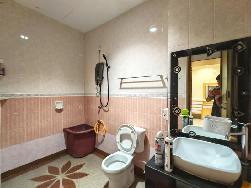 Permas Jaya Permas Jaya Permas Jaya untuk Untuk Disewa - RM 3,200 /bulan, Apr 2026 - Bathroom - PropertyGuru.com.my