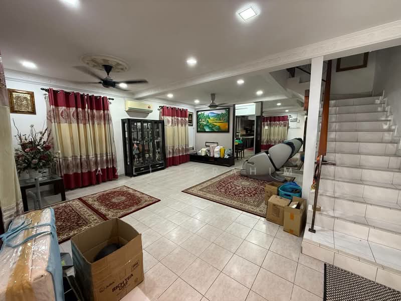 2-storey Terraced House for Sale in Taman Sutera (Kajang) - Azli Ibrahim - Living Room - PropertyGuru.com.my