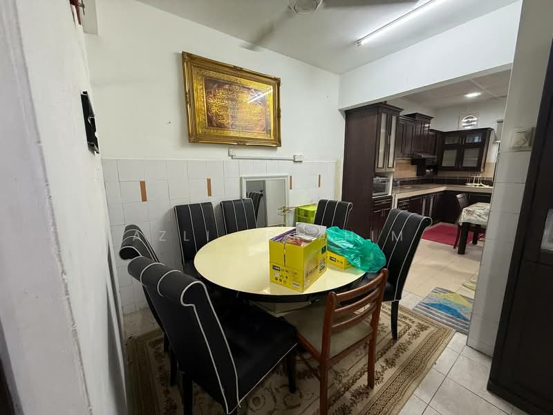 2-storey Terraced House for Sale in Taman Sutera (Kajang) - Azli Ibrahim - Dining Room - PropertyGuru.com.my