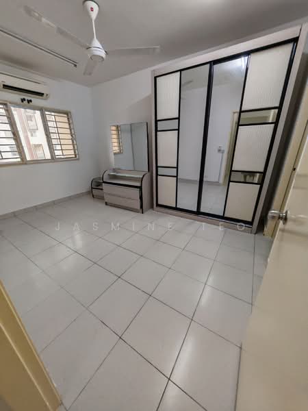 Apartment for Rent at Pangsapuri Seri Mutiara - Jasmine Teo - Bedroom - PropertyGuru.com.my