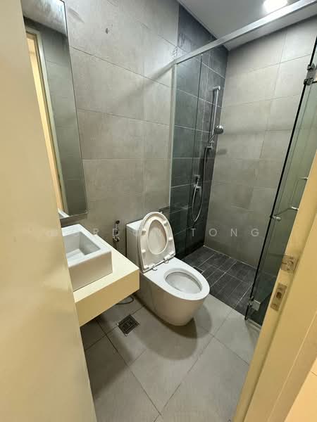 Condominium for Rent at Vivo Residential Suites - Gordon Tong - Bathroom - PropertyGuru.com.my