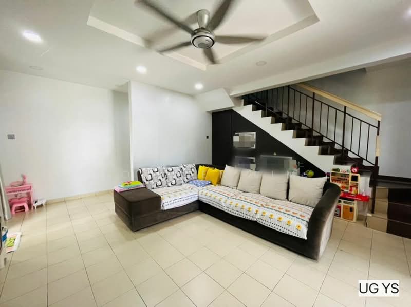 2-storey Terraced House for Sale in Setia Impian (Setia Alam) - Yongsen Lim - Living Room - PropertyGuru.com.my