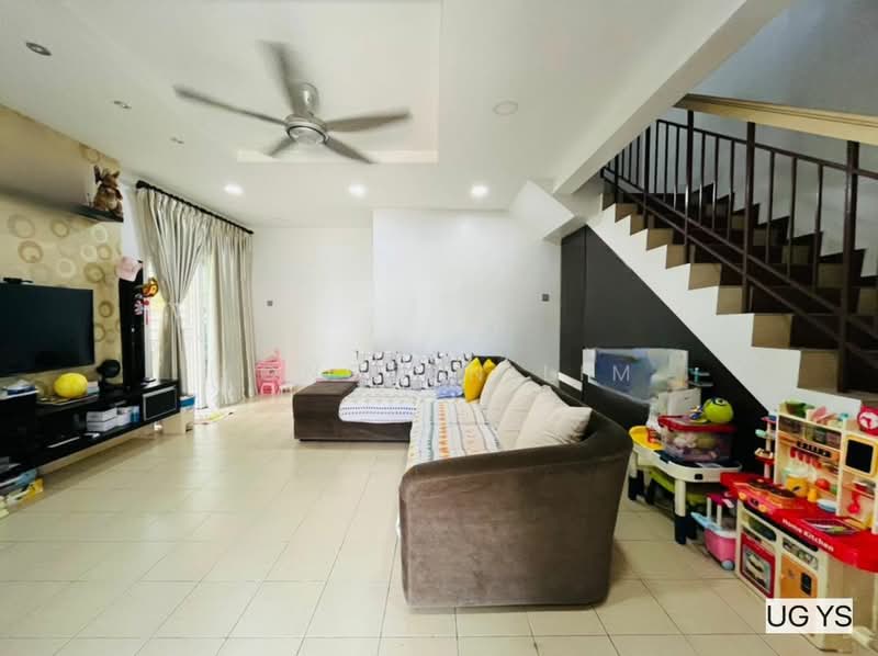2-storey Terraced House for Sale in Setia Impian (Setia Alam) - Yongsen Lim - Living Room - PropertyGuru.com.my