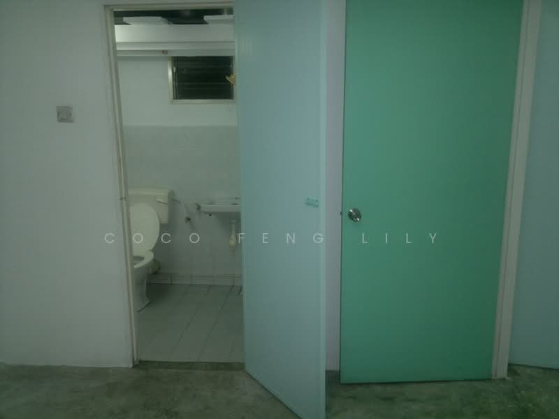 Flat for Sale at Sri Lanang - Coco Feng Lily - Bathroom - PropertyGuru.com.my
