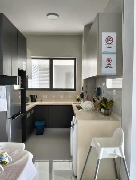 Condominium for Sale at Royal Strand @ Country Garden Danga Bay - Impreeza Tham - Kitchen - PropertyGuru.com.my