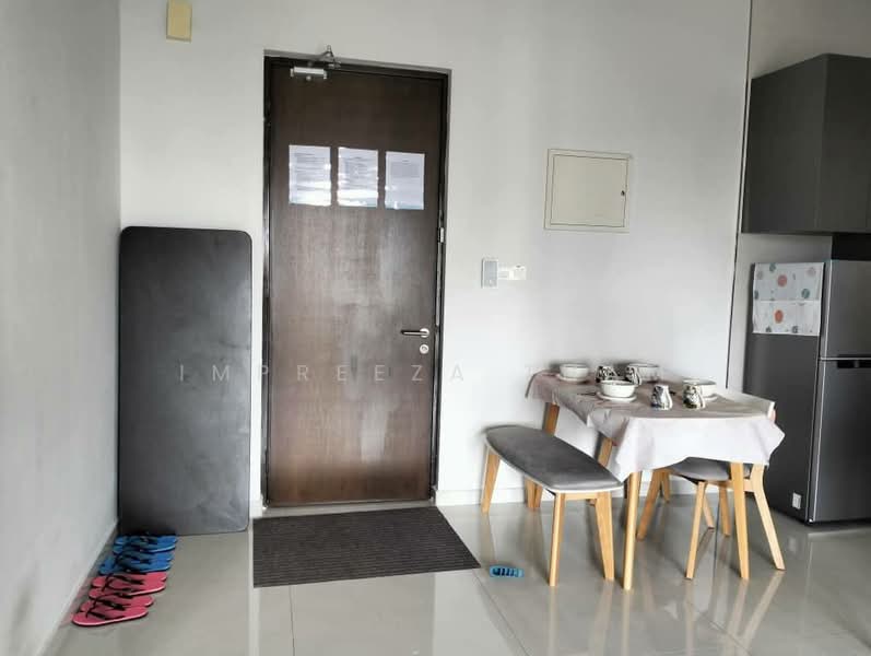 Condominium for Sale at Royal Strand @ Country Garden Danga Bay - Impreeza Tham - Dining Room - PropertyGuru.com.my