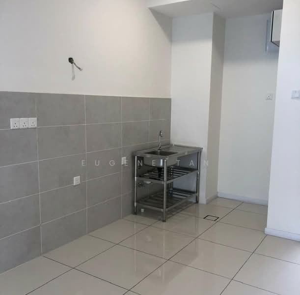 Service Residence for Sale at The Glenz @ Glenmarie - Eugene Tan - Kitchen - PropertyGuru.com.my
