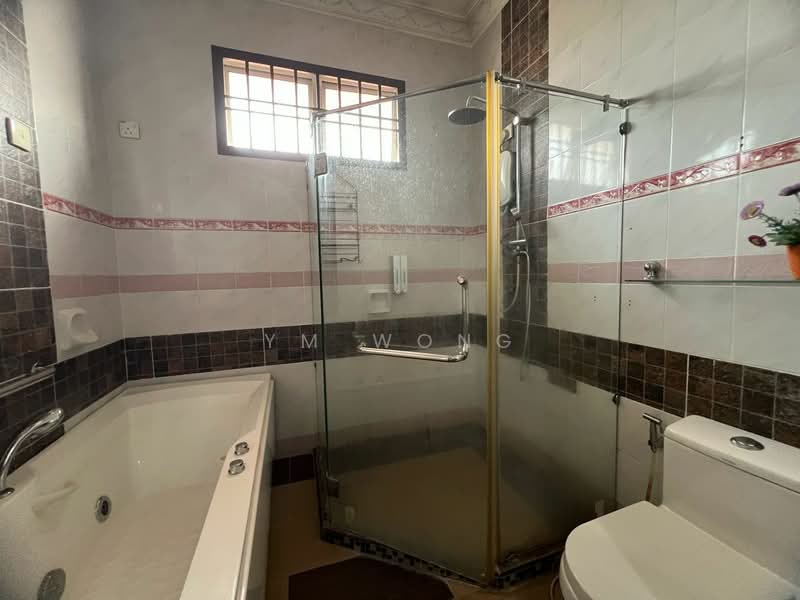 Taman Nusa Bestari 2 untuk Untuk Dijual - RM 738,000, Apr 2026 - Bathroom - PropertyGuru.com.my